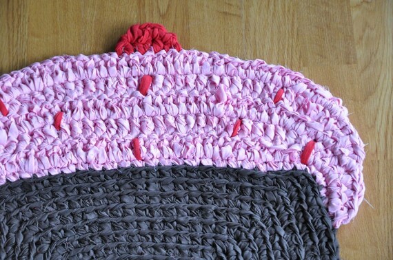 EKRA Made to Order Cupcake Rug