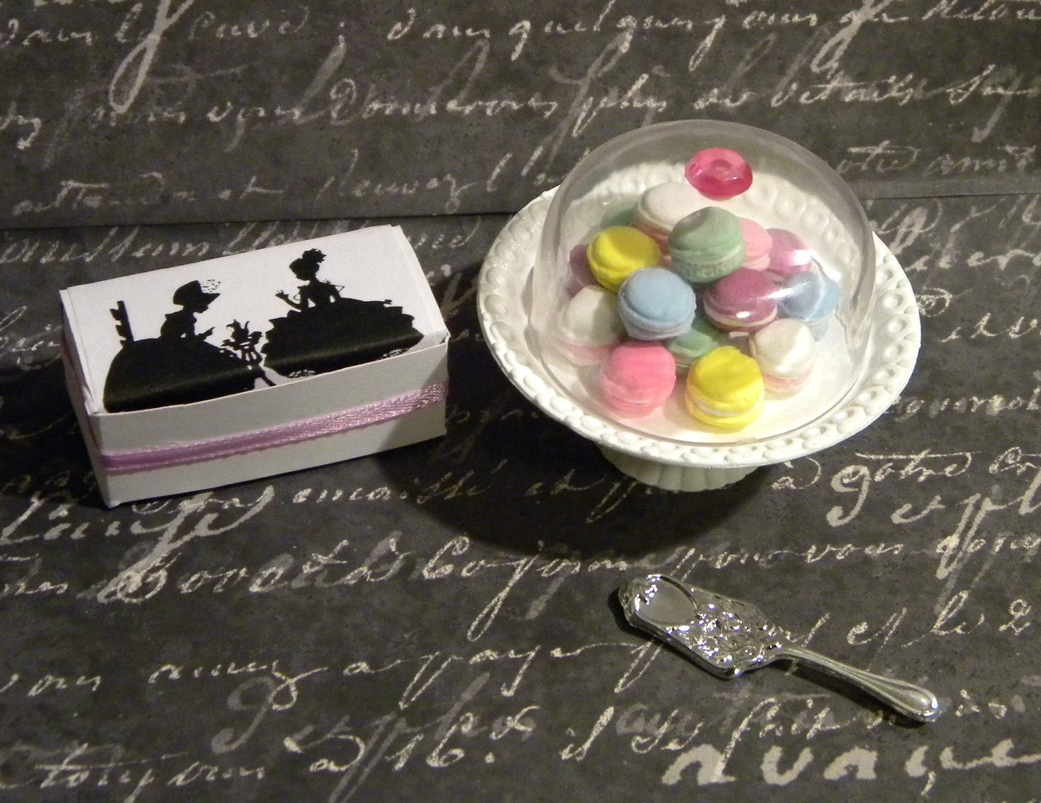14 French Macarons in Pastry Box for Fashion Royalty Barbie Doll 1/6 Scale Dollhouse Miniatures
