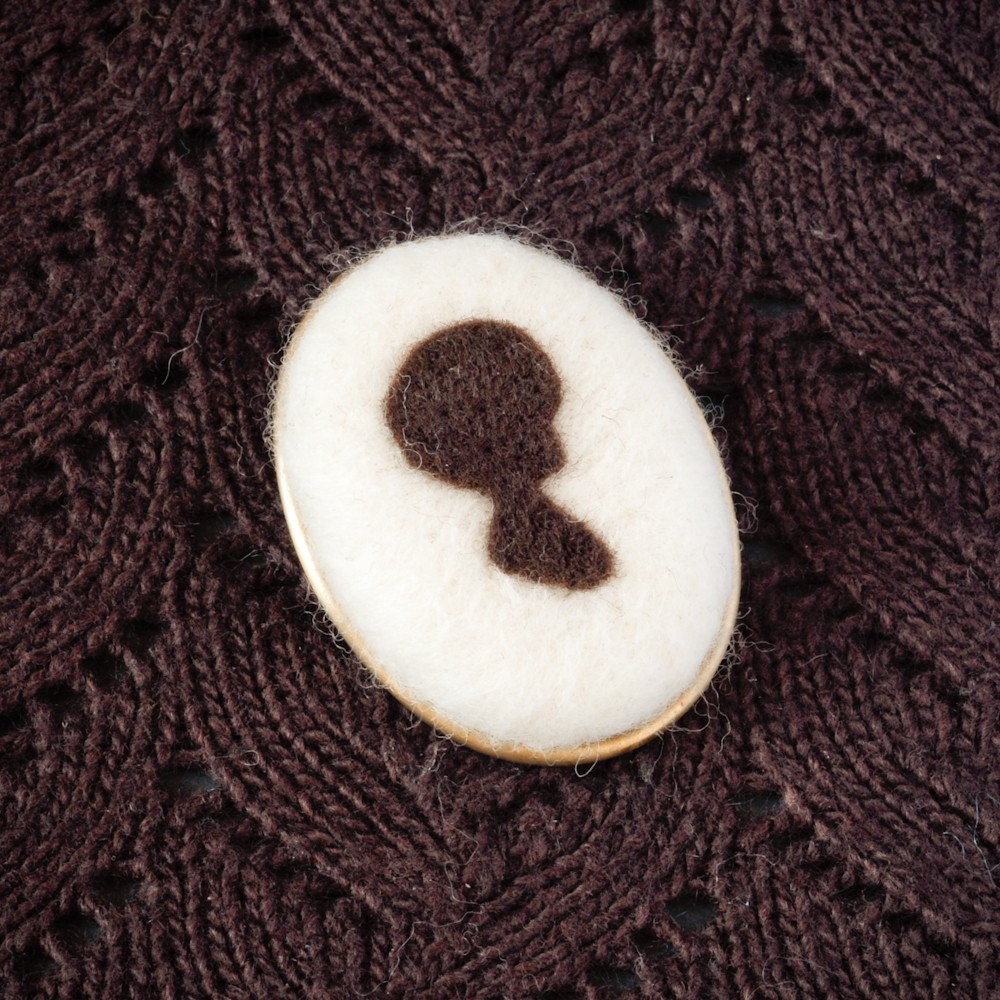 Needle Felted Afro Cameo Brooch - Modern African Victorian