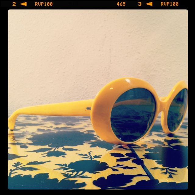 Vintage MOD YELLOW SUNGLASSES / Hot Retro 1960s / Made in Italy