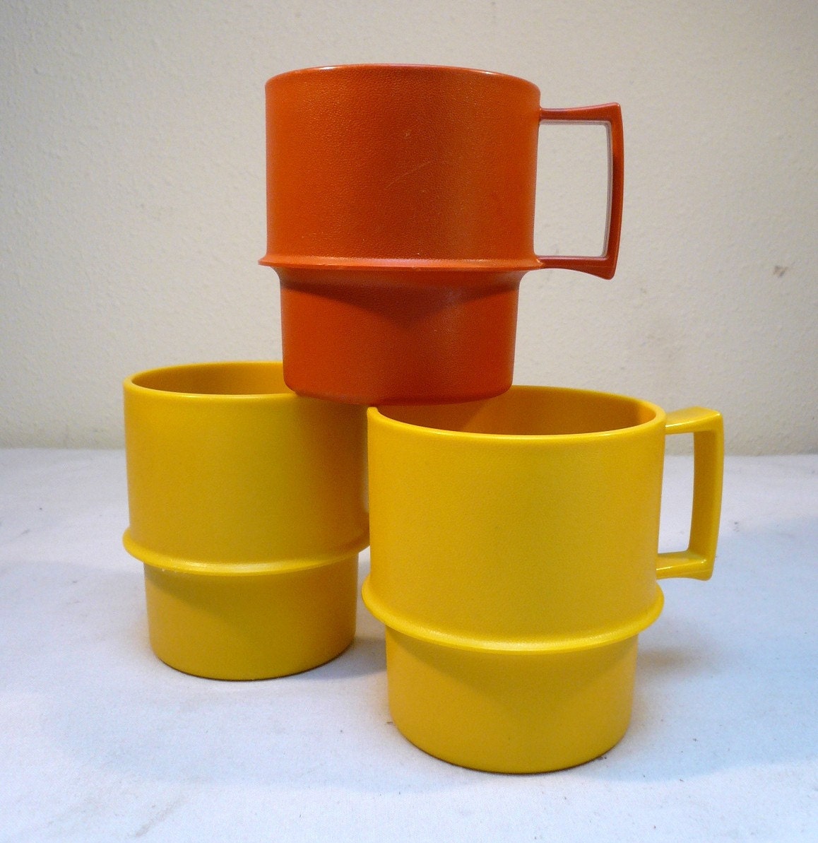 cups by AtomicFoxVintage disposable vintage 3 / Vintage of  PLASTIC CUPS Set TUPPERWARE