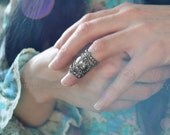 Baroque Knuckle Armor Ring Ornate Filigree Limited Edition Antique Silver One Ring