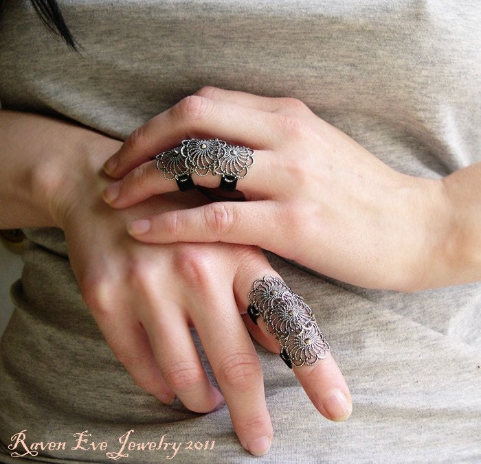 Saxon Armor Rings Gothic Flourish Filigree Ring 2 Piece Set
