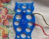 Owl embroidery floss organizer - Blue