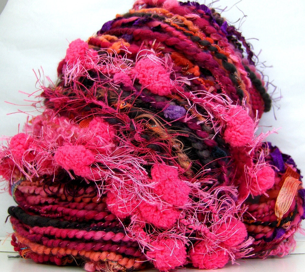 HandSpun Art Yarn merino wool bulky yarn Coral Berry 71 yards
