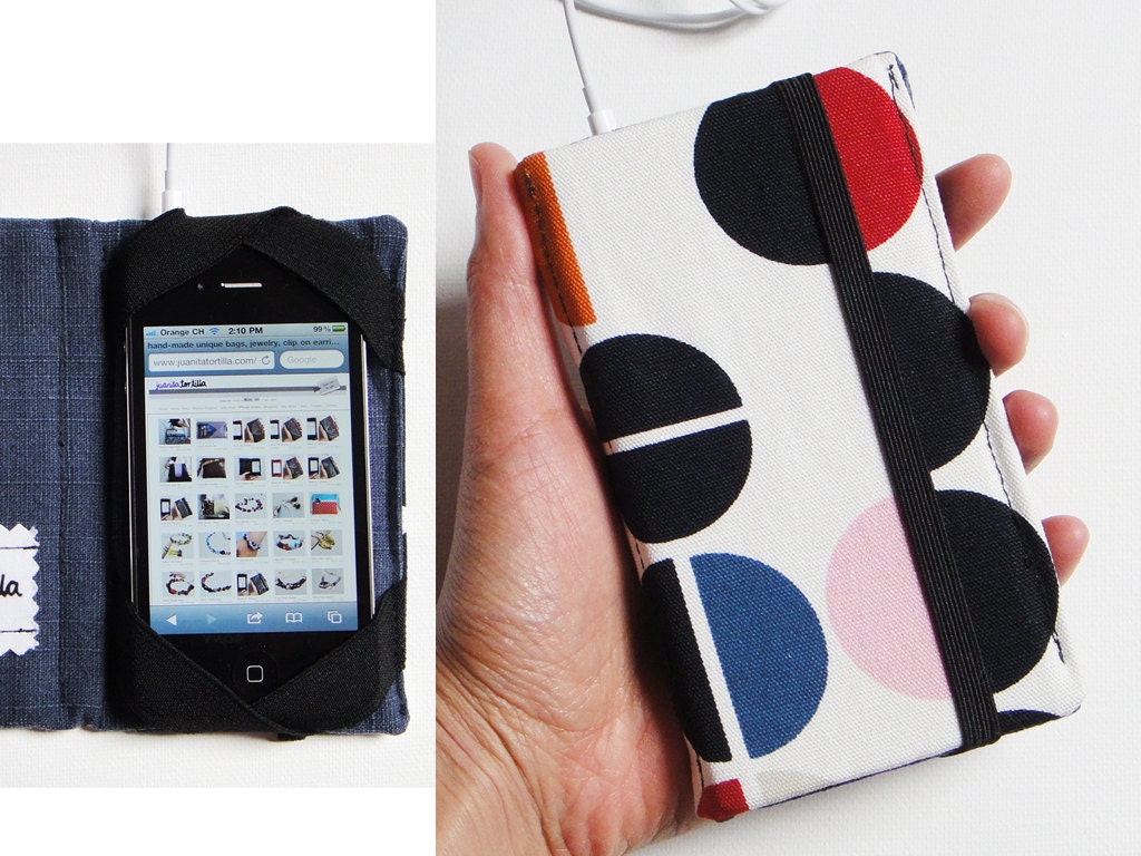 CLEARANCE Flip top cover for iPhone 4 or iPod. Book 15.