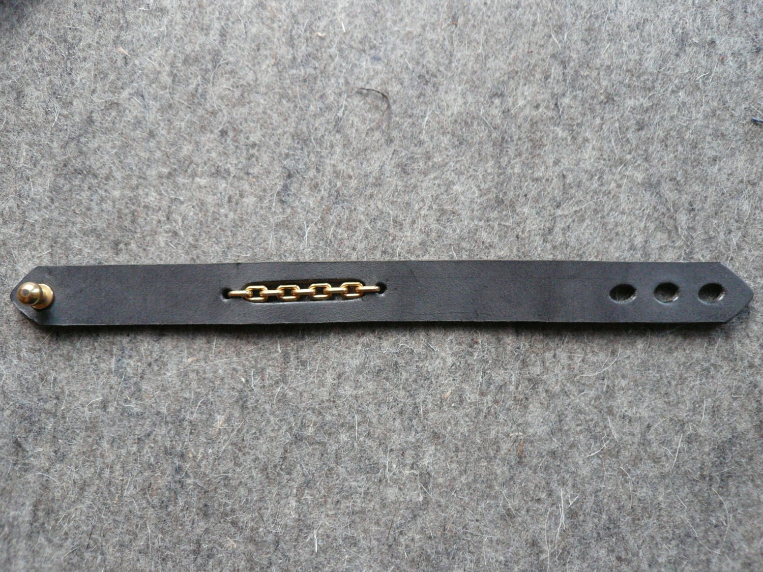 slate chain cuff