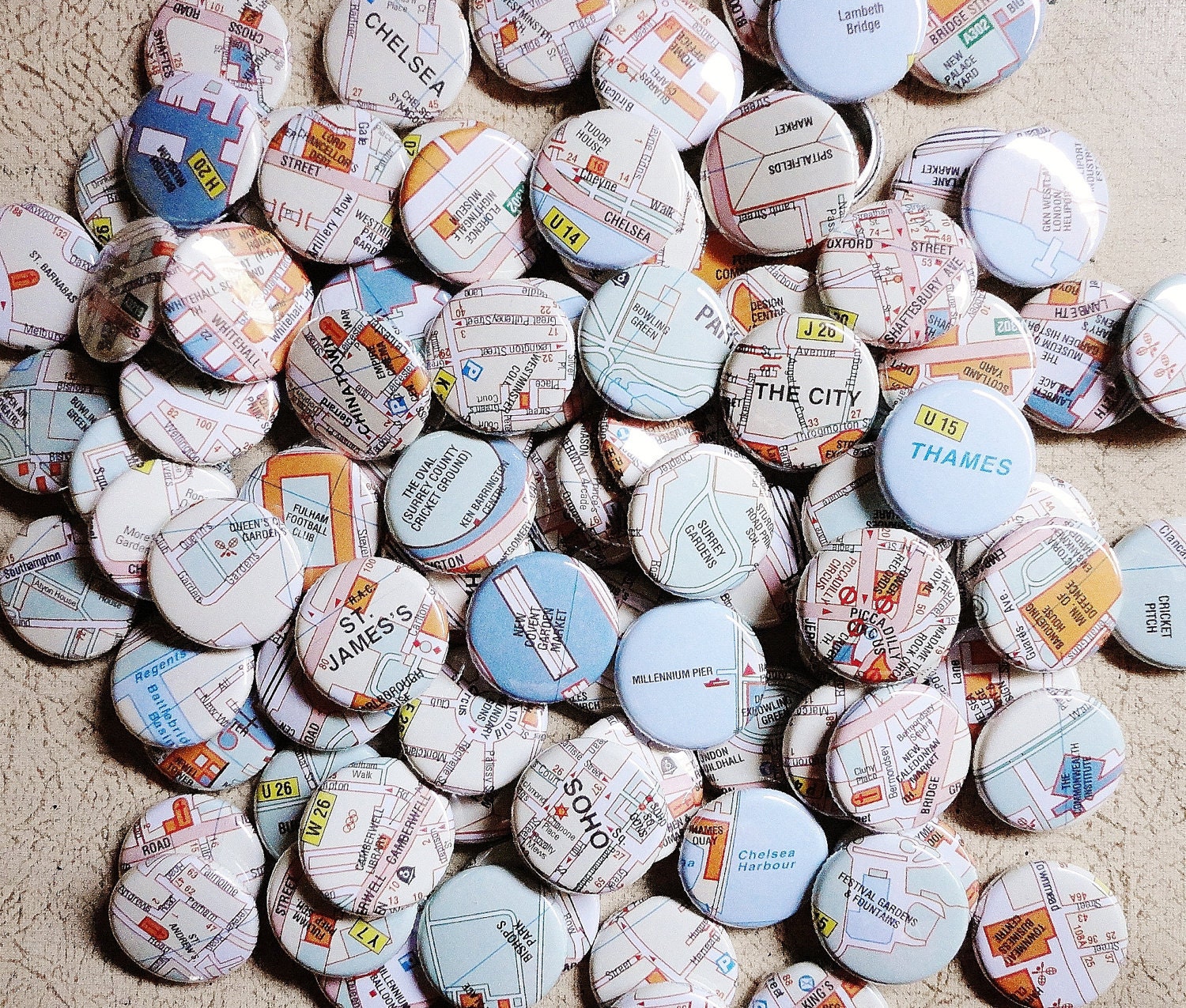 Wedding Favors - London Lovers -100 Handmade 1 Inch Pinback Buttons