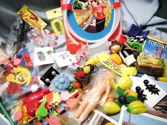 HUGE VINTAGE 60s Dimestore NOVELTY TOY SOUVENIR by VelvetFinch