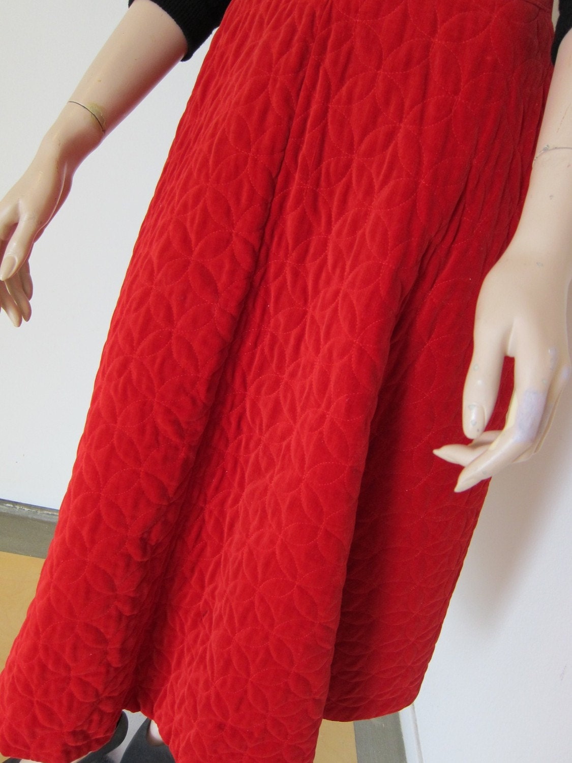 50s Cherry Red Velvet Skirt - Rockabilly Vintage Fashion - VLV - Quilted Full Sweep - W 26