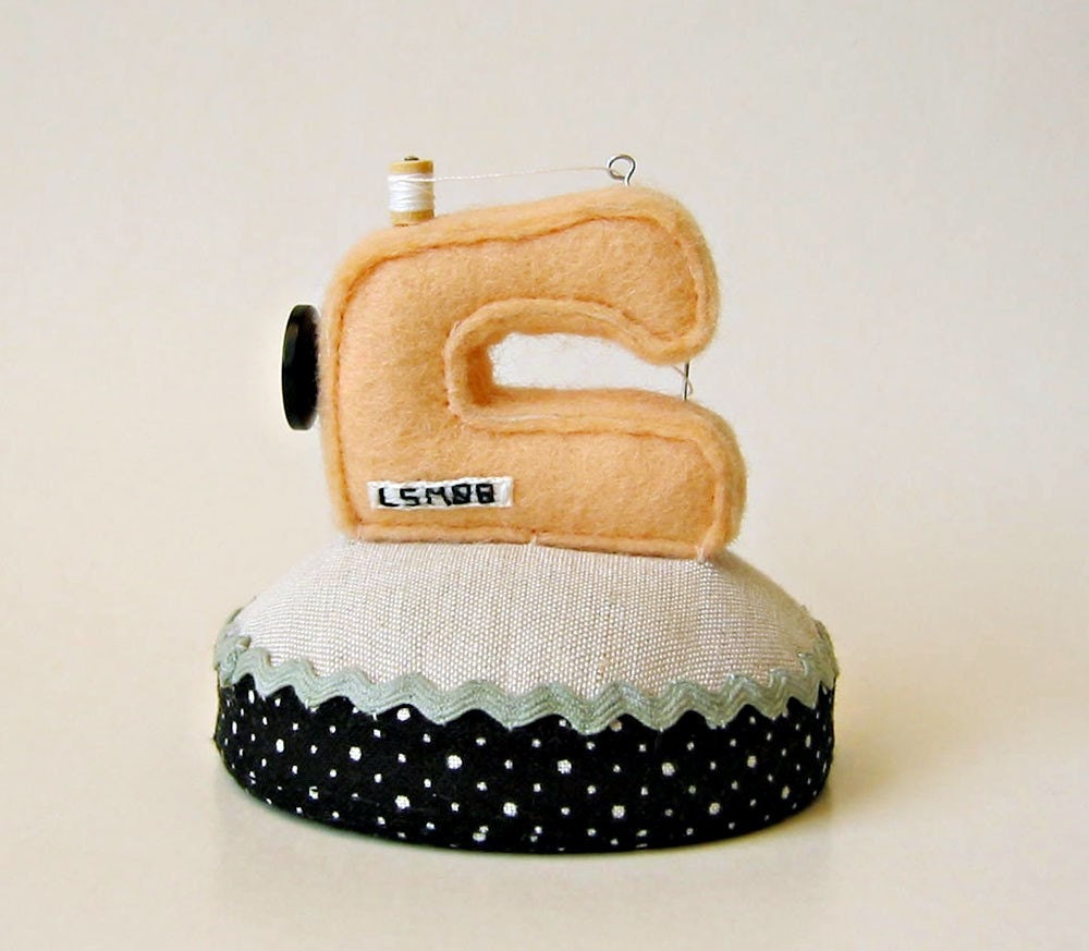 Sewing Machine Pincushion