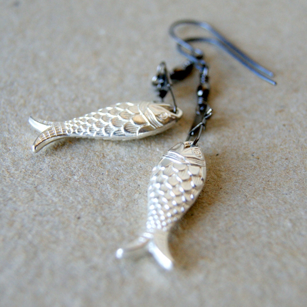 Fish Earrings, vintage silver Lucite Fish, black swivel snaps, nature-inspired jewelry, nautical fashion, eco, summer fashion