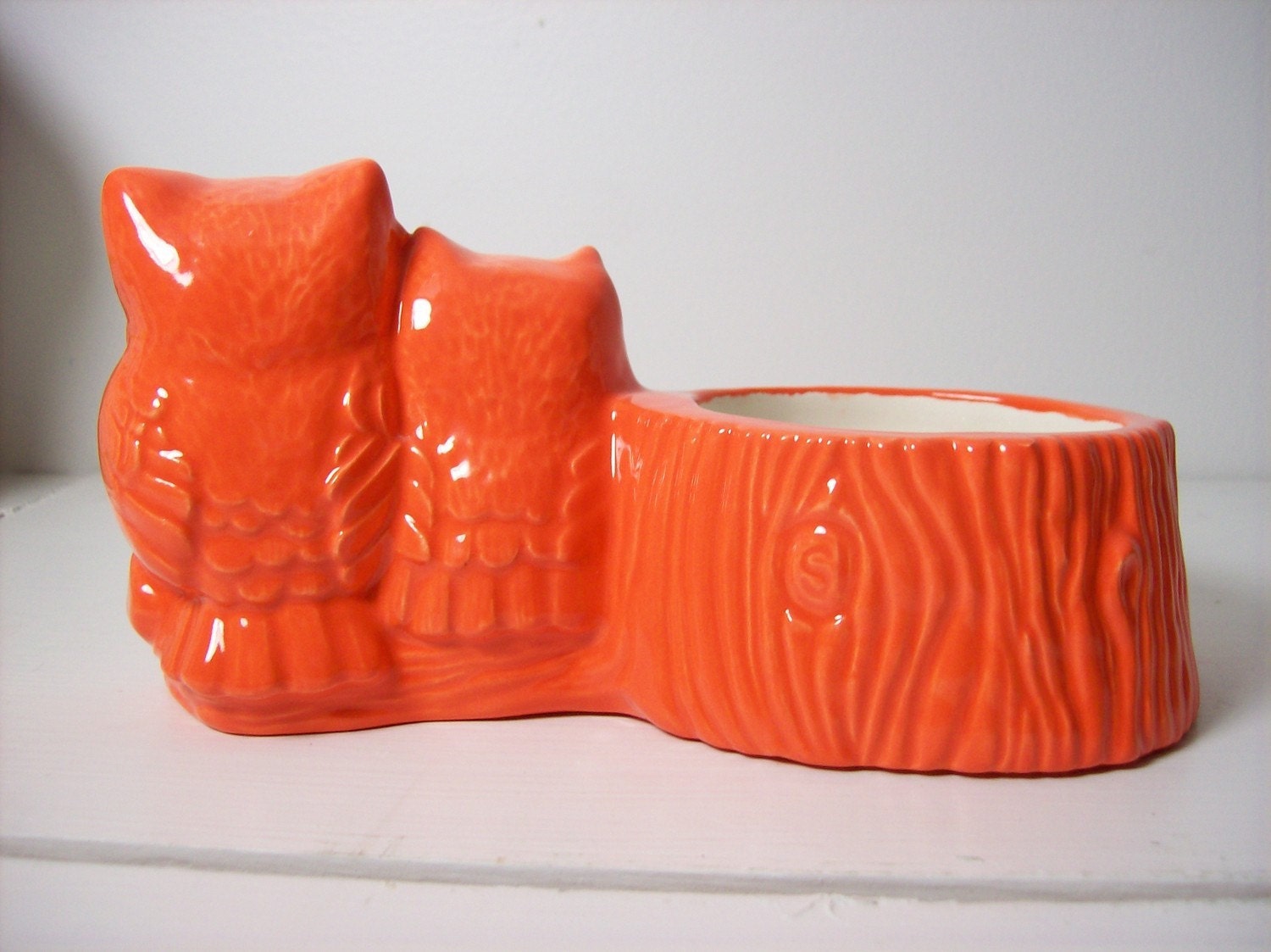 Owls on Tree Stump Windowsill Planter Vintage Design Orange