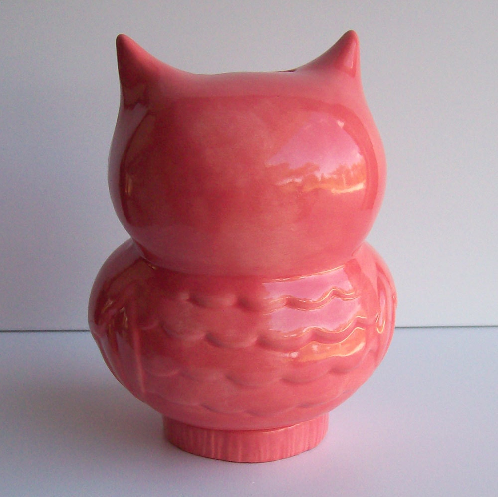 Ceramic Owl Bank Vintage Design in Pink