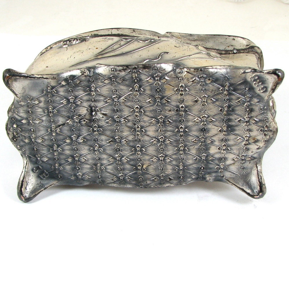 Medium Sized Silver Art Nouveau Trinket Box - Clover Motif - Think of Me - Signed- CIRCA 1910
