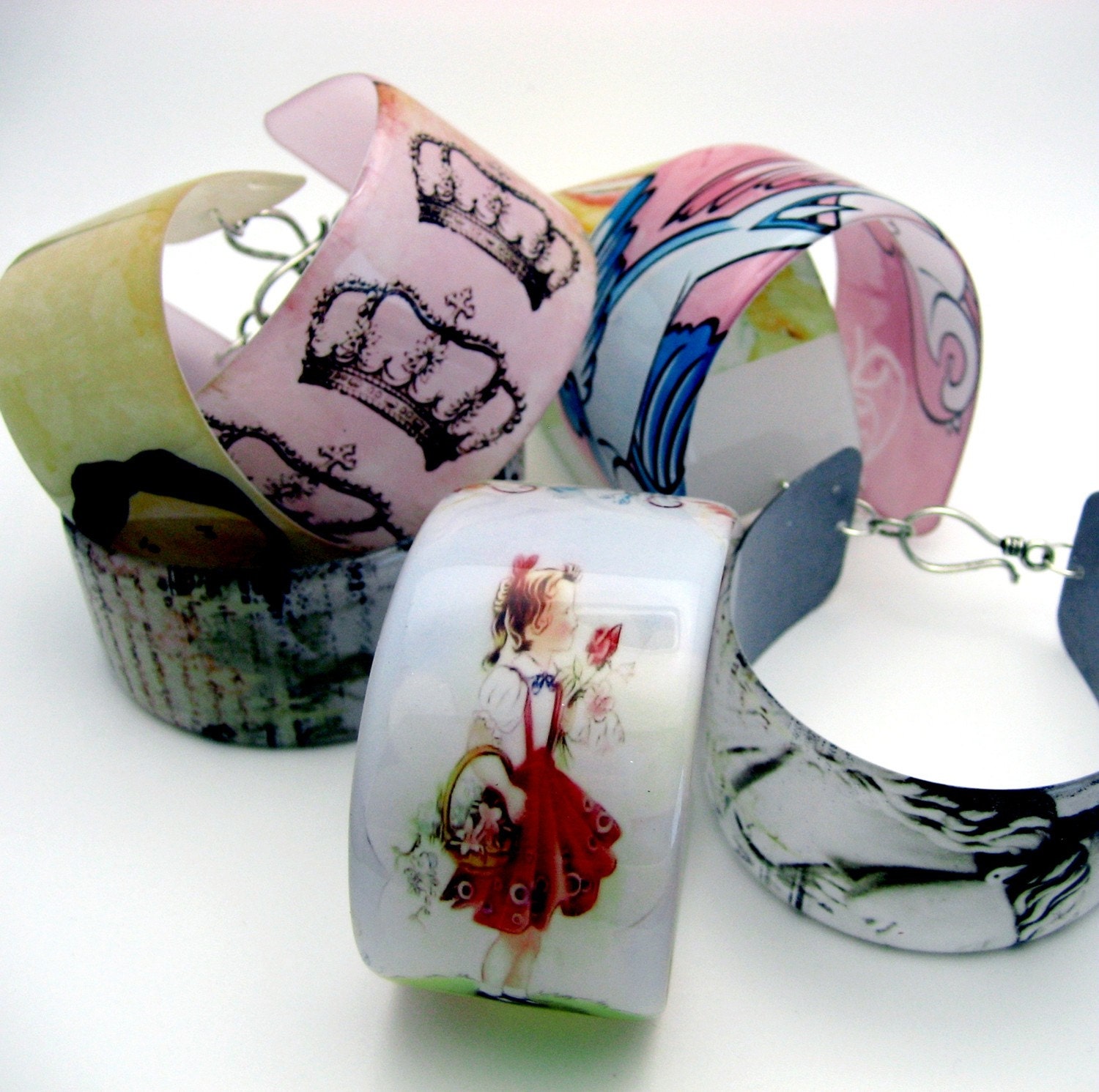 Audrey Hepburn INCOGNITO Resin art cuff bangle bracelet Vintage photo