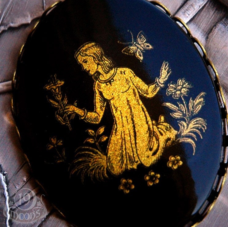GOLD MAIDEN Vintage Victorian Cameo Necklace by 19 Moons VIRGO VIRGIN LADY OF THE WOOD