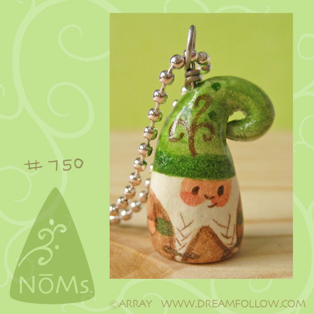 NOM 750 gnome necklace