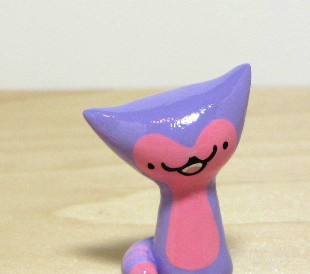 Small Cheshire Kitteh Cat Figurine