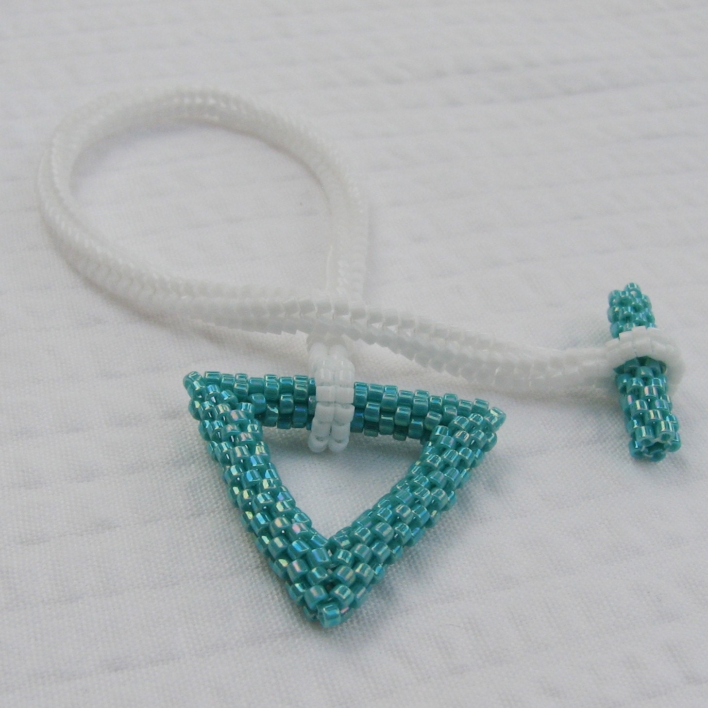 White and Turquoise Simplicity - A Beadwoven Bracelet (2392)