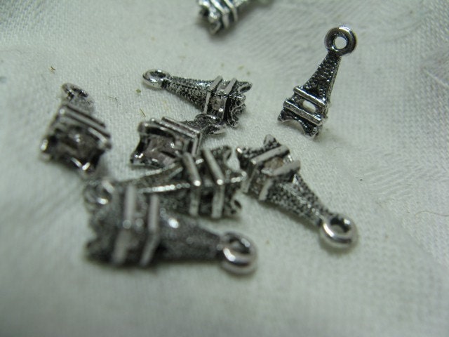 30 Silver Eiffel Tower charmss