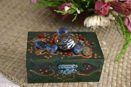 Oriental box