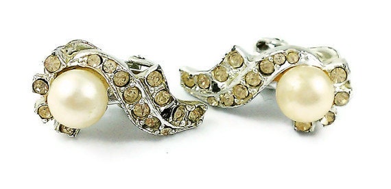 Vintage Rhinestone and Pearl Clip Earrings