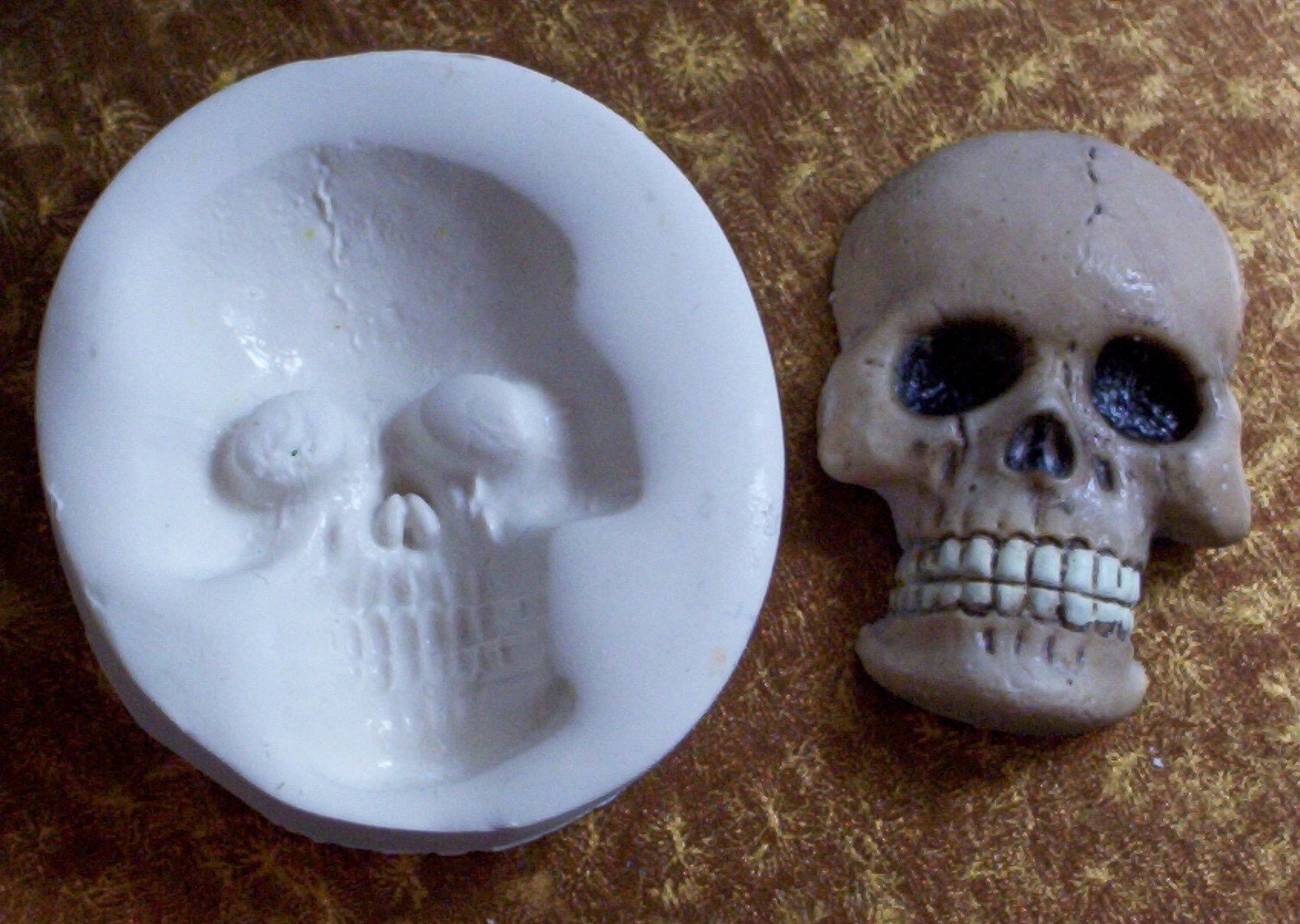 Toothy Skeleton Skull...... polymer clay mold