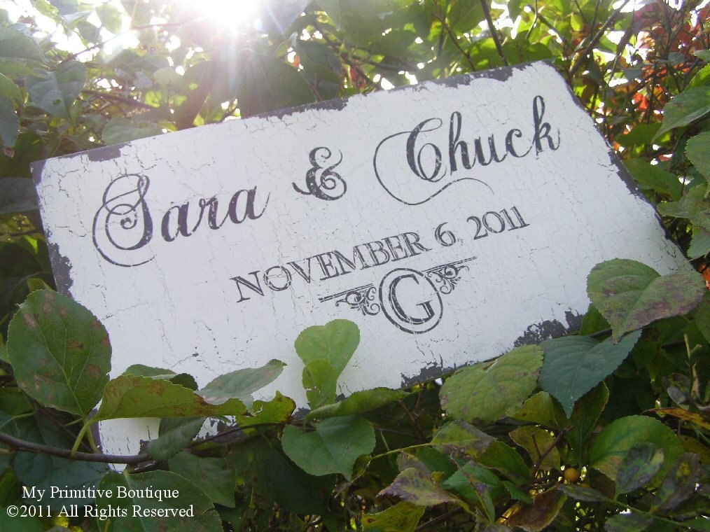 CUSTOM NAME SIGN, Personalized Sign, Cottage Decor, Vintage Wedding Sign, Monogram Design
