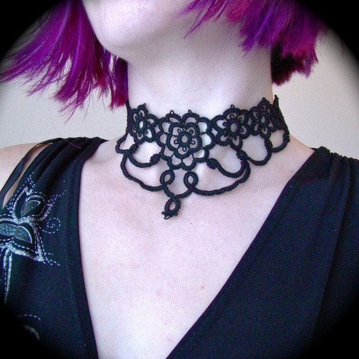 Tatted Lace Choker Necklace - Grand Victorian Daisy