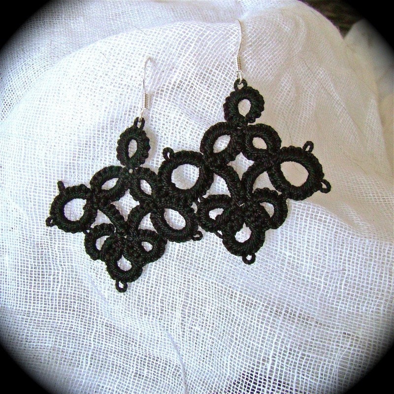 Tatted Lace Earrings - Tenebrous Simple