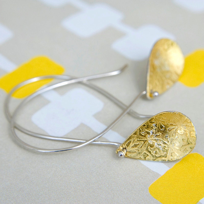 Elizabethan etched and gilded teardrop earrings
