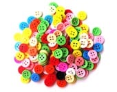 RAEWADOLLY 100pcs Tiny Button 8mm 4 hole