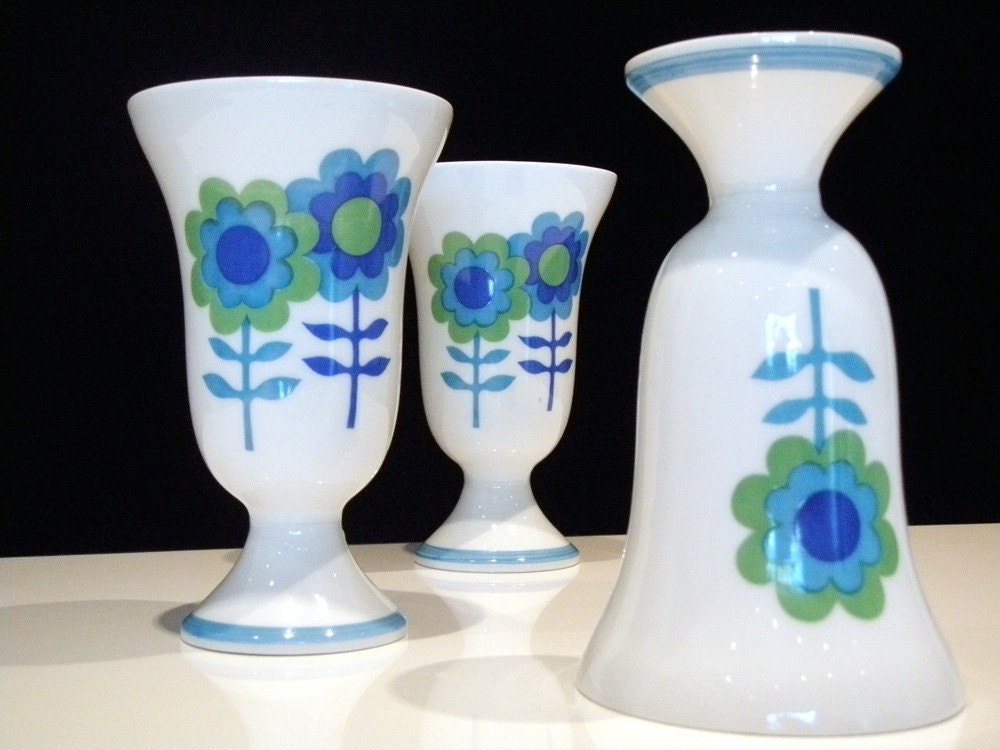 Flower Power Parfait Cups Porcelain JAPAN Retro 60s 70s Vintage Housewares Blue Green White Hippie Bohemian Glasses Cups Ice Cream