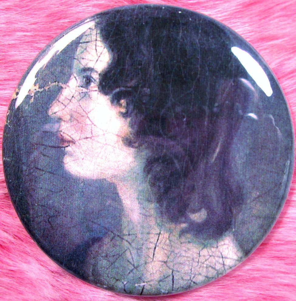 Pocket Mirror - Emily Brontë - Wuthering Heights - Victoriana