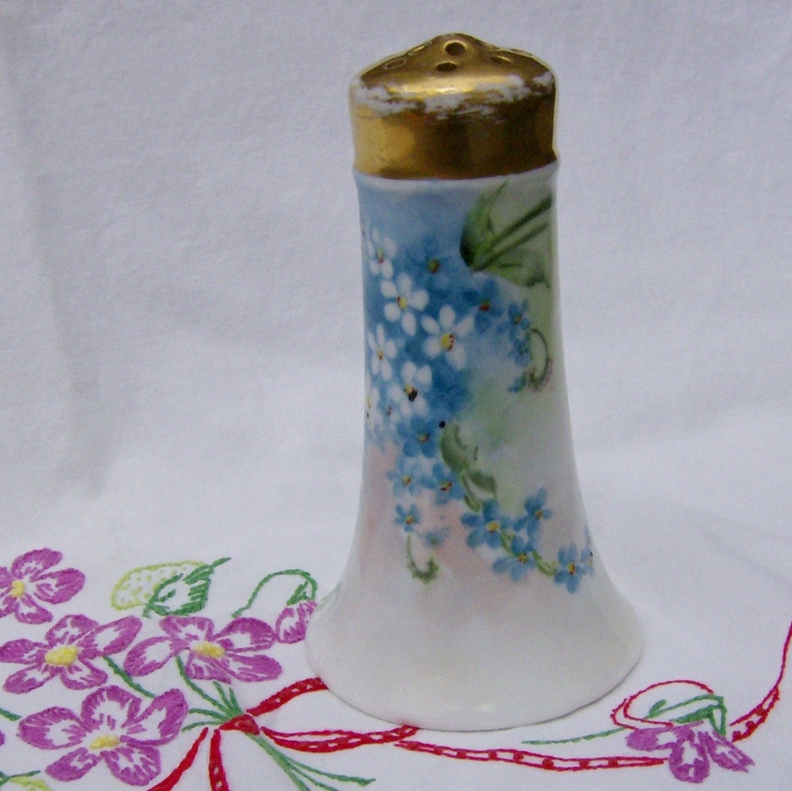 Items similar to Beautiful Antique Porcelain Hat Pin Holder Me