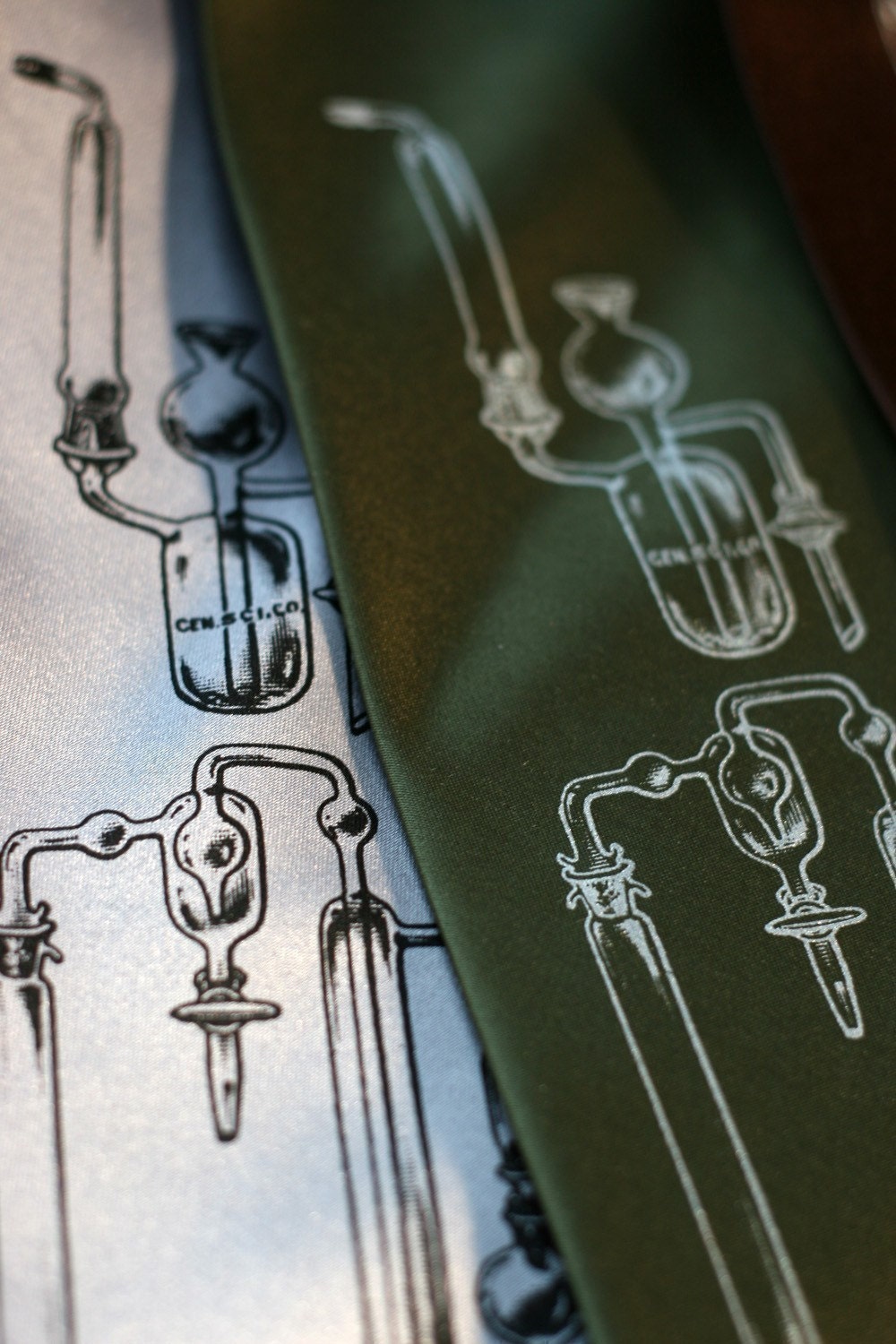 Experiment, science and chemistry silkscreened necktie