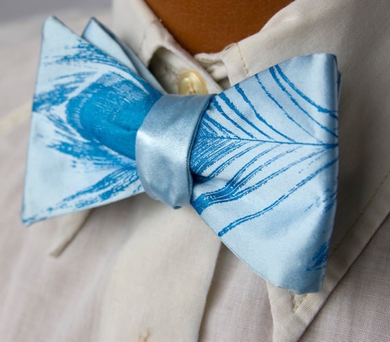 Peacock Feather bow tie sky blue. Selftie & by Cyberoptix on Etsy