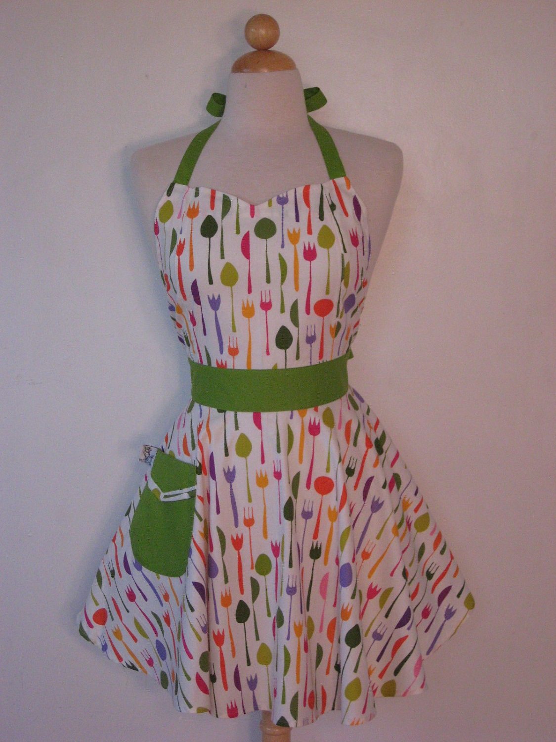 Apron Retro Style Sweetheart Neckline Utensils on White Full Apron BELLA Vintage Inspired