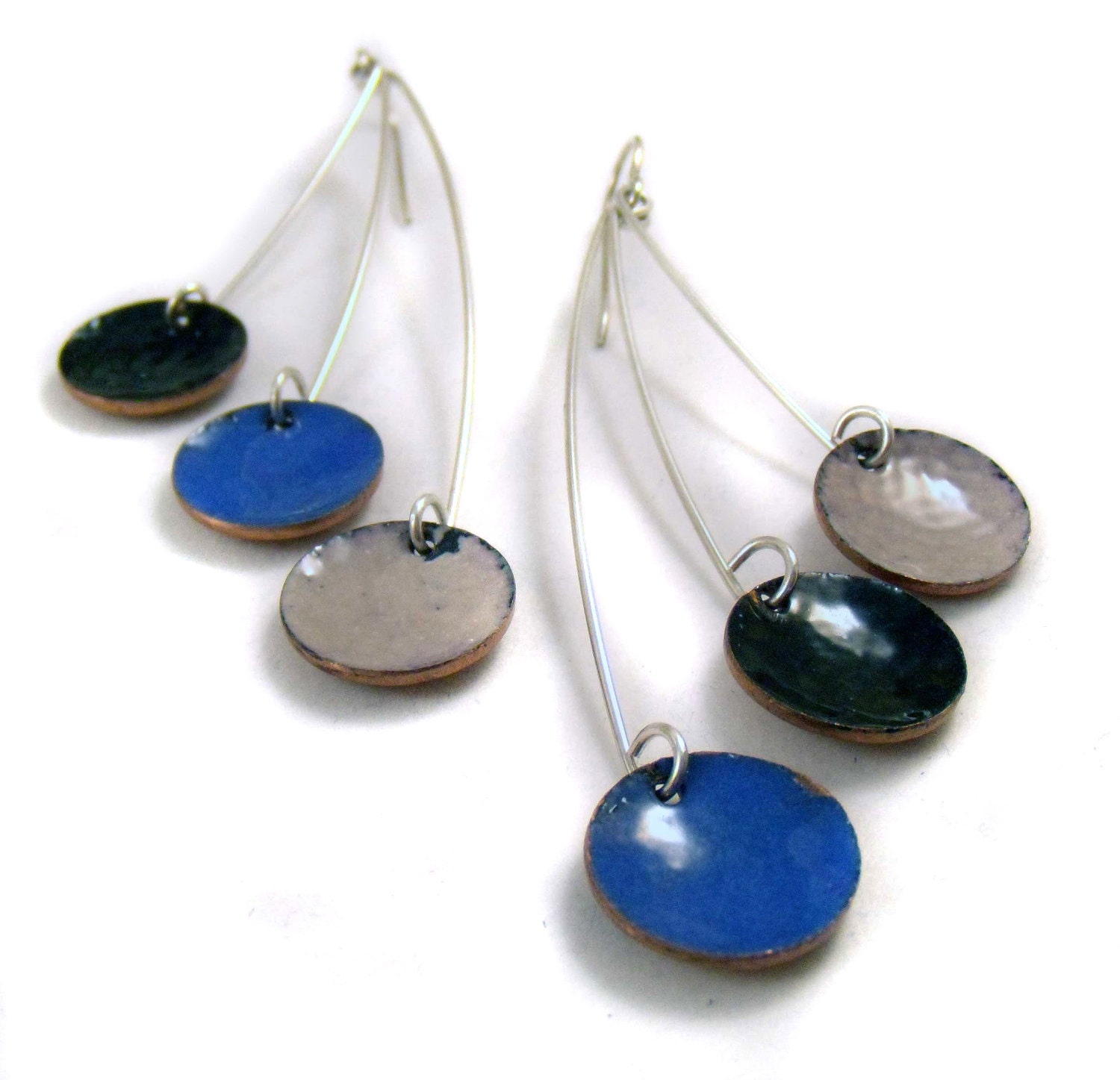 night falls on hoboken pendula enamel earrings / pale sand gray, cobalt sea blue, onyx black