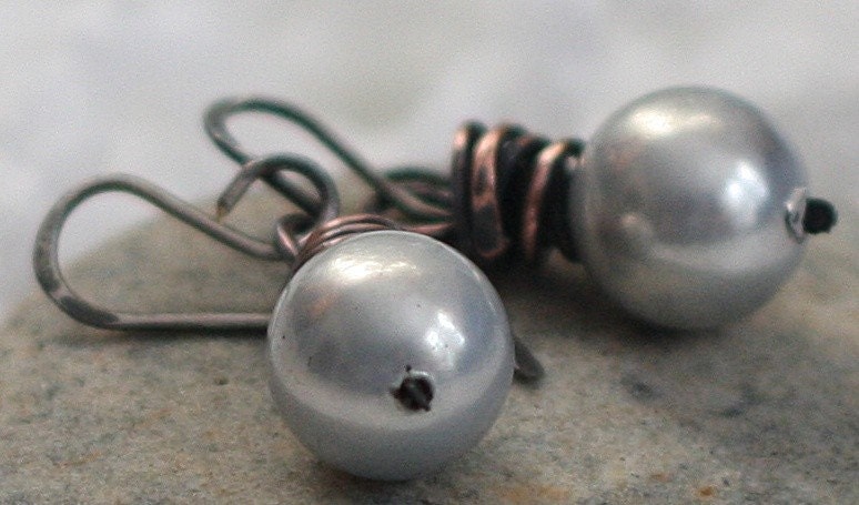 Pale Gray Pearl And Copper Earrings