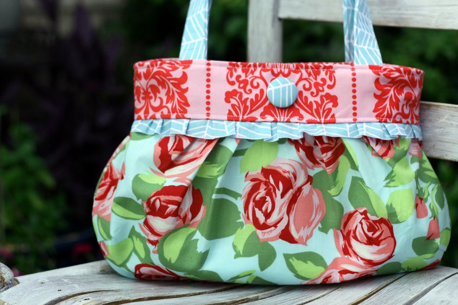 Short and Sassy Pleated Handbag PDF Sewing Pattern