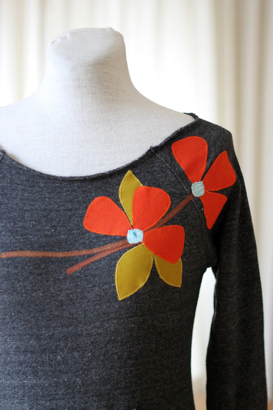 LAST ONE Spring Poppies Scoopneck Sweatshirt, Charcoal Gray, LARGE