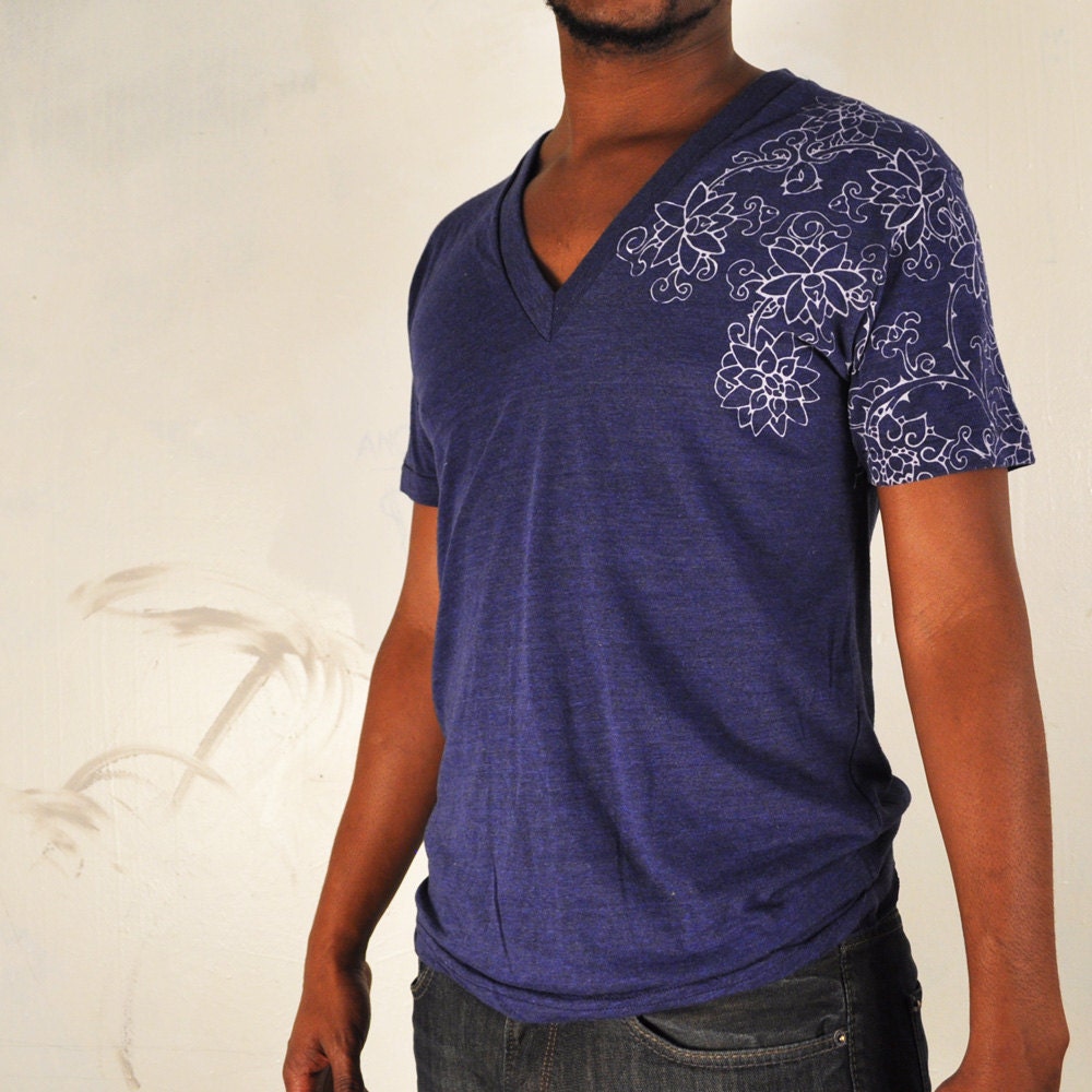 ThornbushTattoo sleeve V neck