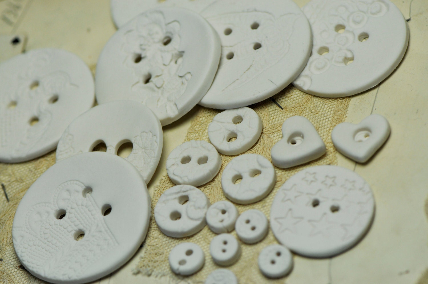 pure white porcelain sew on buttons
