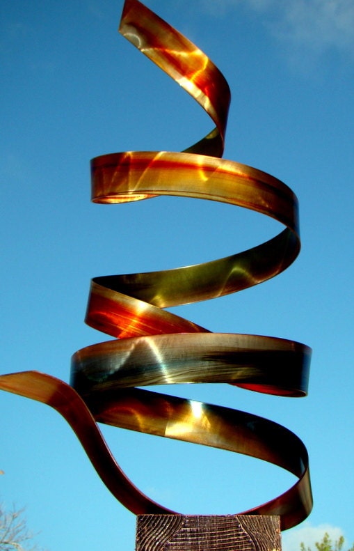 Modern Outdoor Freestanding Abstract Metal Sculpture Amber Twist Garden Art / By Jon Allen