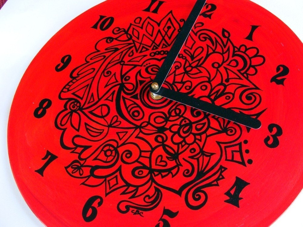 Vampire Red Goth Clock