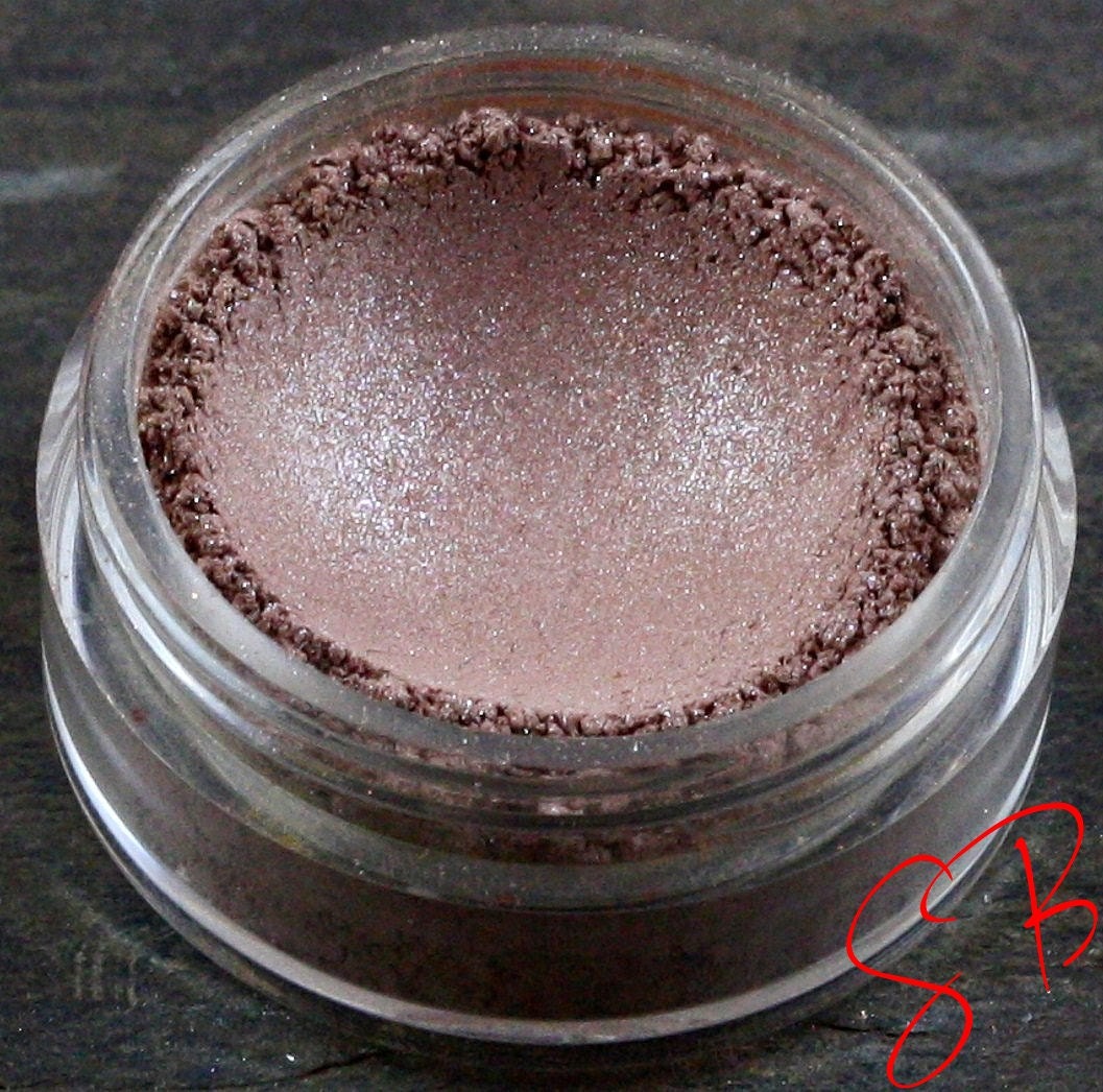 Summer Fling Bronzer (Light shimmery Bronze-Pearlescent shimmer finish) Sobe Bronzed Mineral makeup (10g)