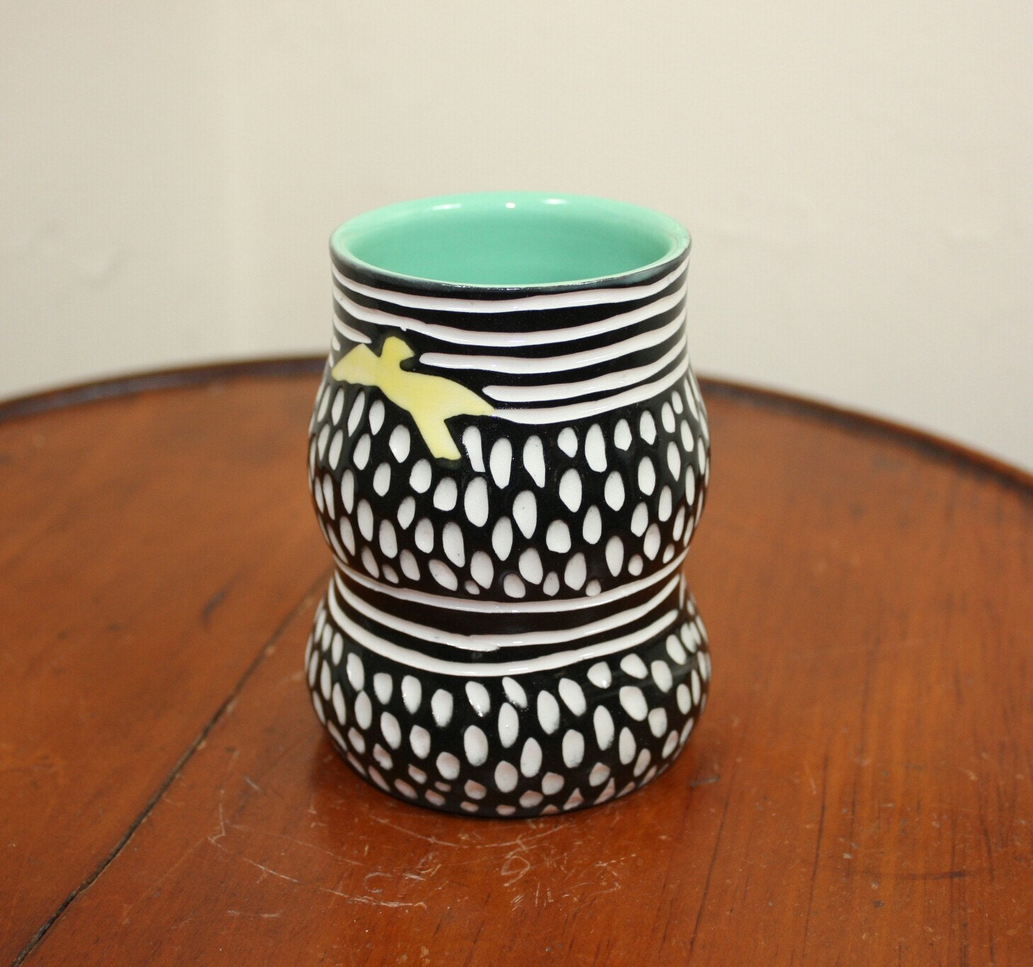Porcelain Bird Silhouette cup tumbler vase