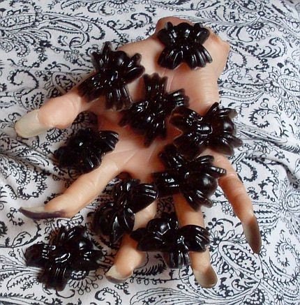 8 Fang-tastic Spider Guest Soaps